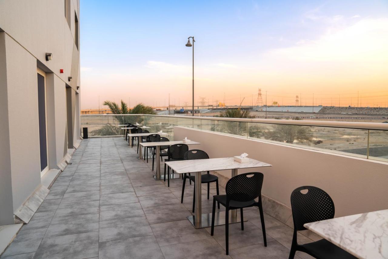 Resivation Hotel Dubai Exterior foto